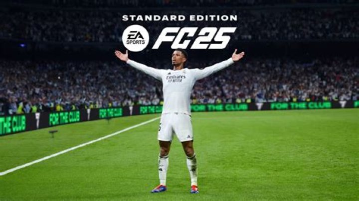 Cristiano Ronaldo's famous "Siiiiii!" celebration is in FIFA 18 and it sounds hilariously bad
