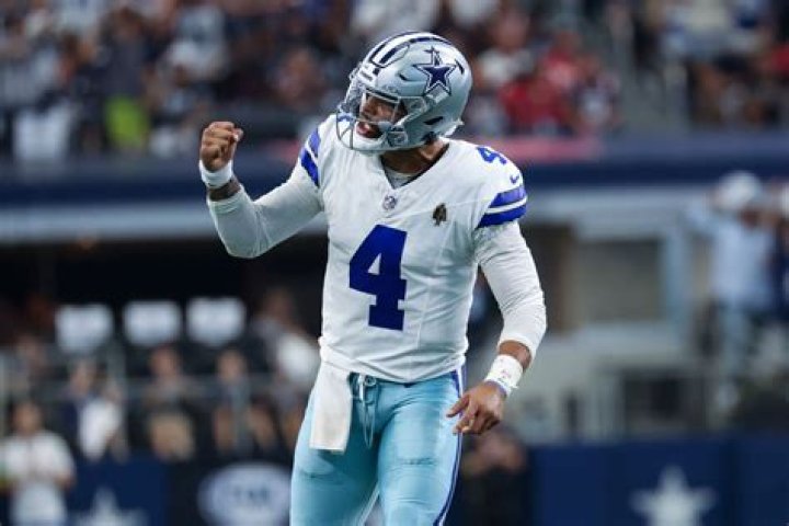 Dak Prescott’s ‘Special Friend’ From Cowboys Game Identified (Photos)