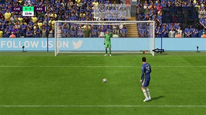 How to do a penalty kick in FIFA 23