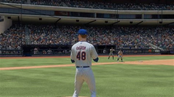 How to pickoff runners in MLB The Show 22