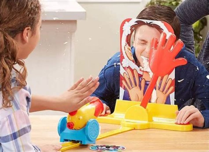 How to play Pie Face Cannon | Official Game Rules