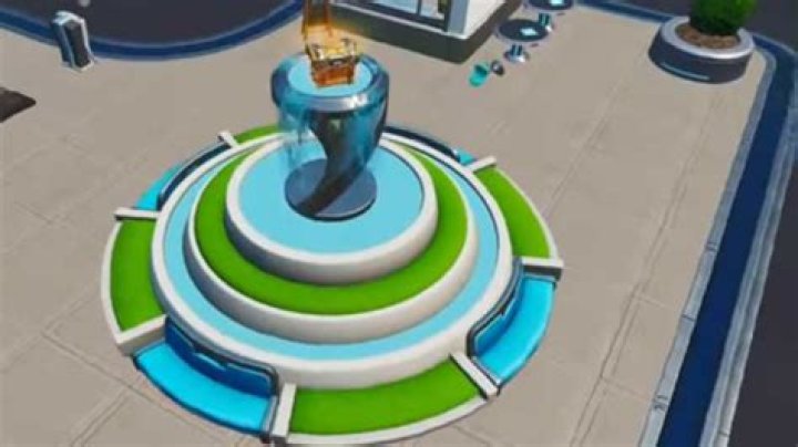 Where To Find Fountains, Crane, and a Vending Machine In Fortnite